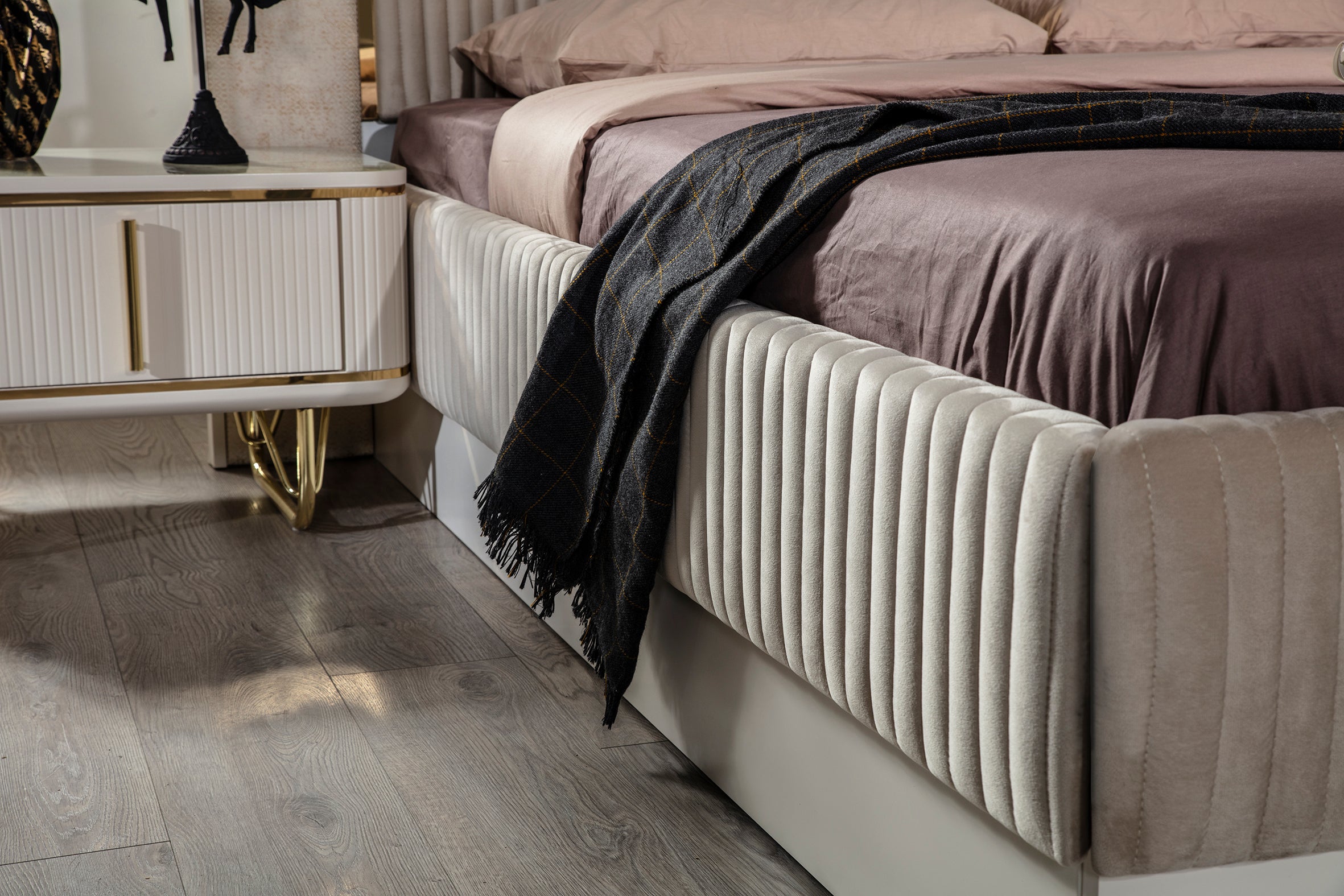 Paris Bazalı Karyola