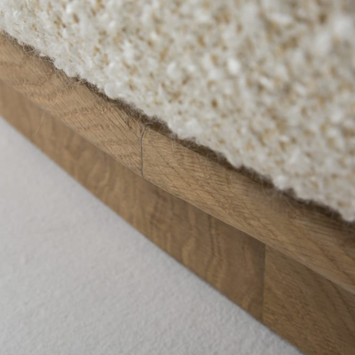 Dunson Koltuk - Modern Kavisli Ahşap Tabanlı Kanepe | Tarzdeco