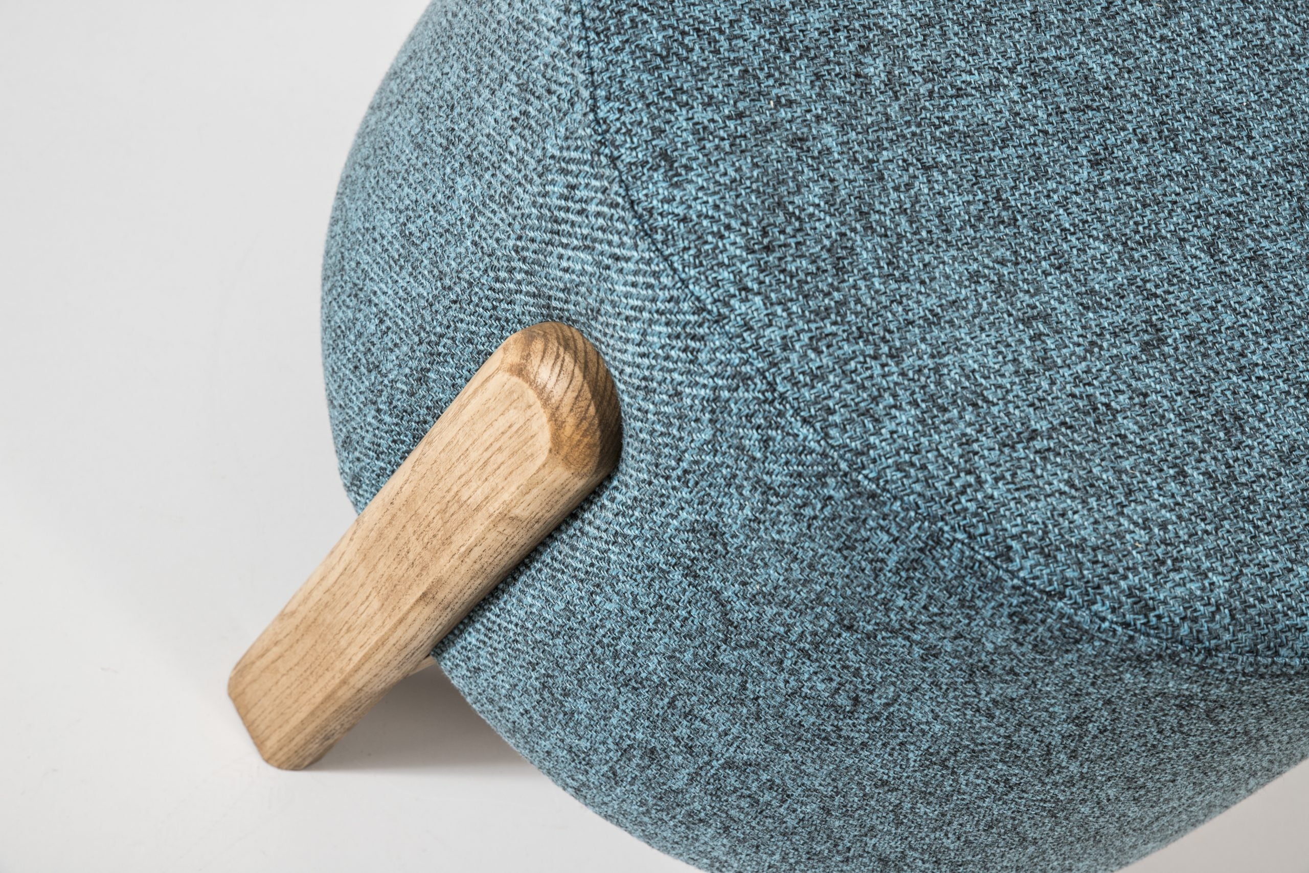 Harmony Puf - Modern Ahşap Ayaklı Yuvarlak Puf | Tarzdeco